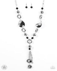 Paparazzi Accessories - Total Eclipse Of the Heart - Black Necklace