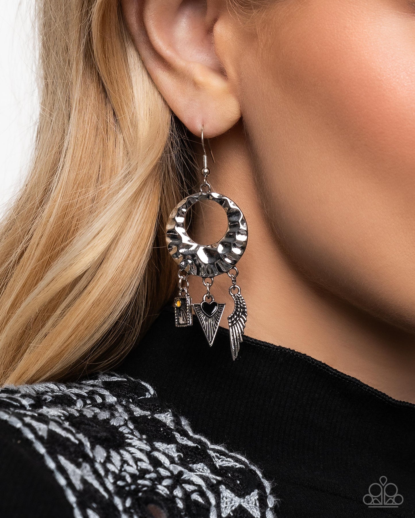 Paparazzi Accessories - Alternative Angel - Black Earrings