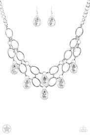 Paparazzi  Accessories - Show Stopping Shimmer - White Necklace