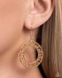 Paparazzi  Accessories - Vineyard Valentine - Gold Earrings