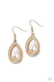 Paparazzi Accessories - Effortless Elegance - Gold Earrings