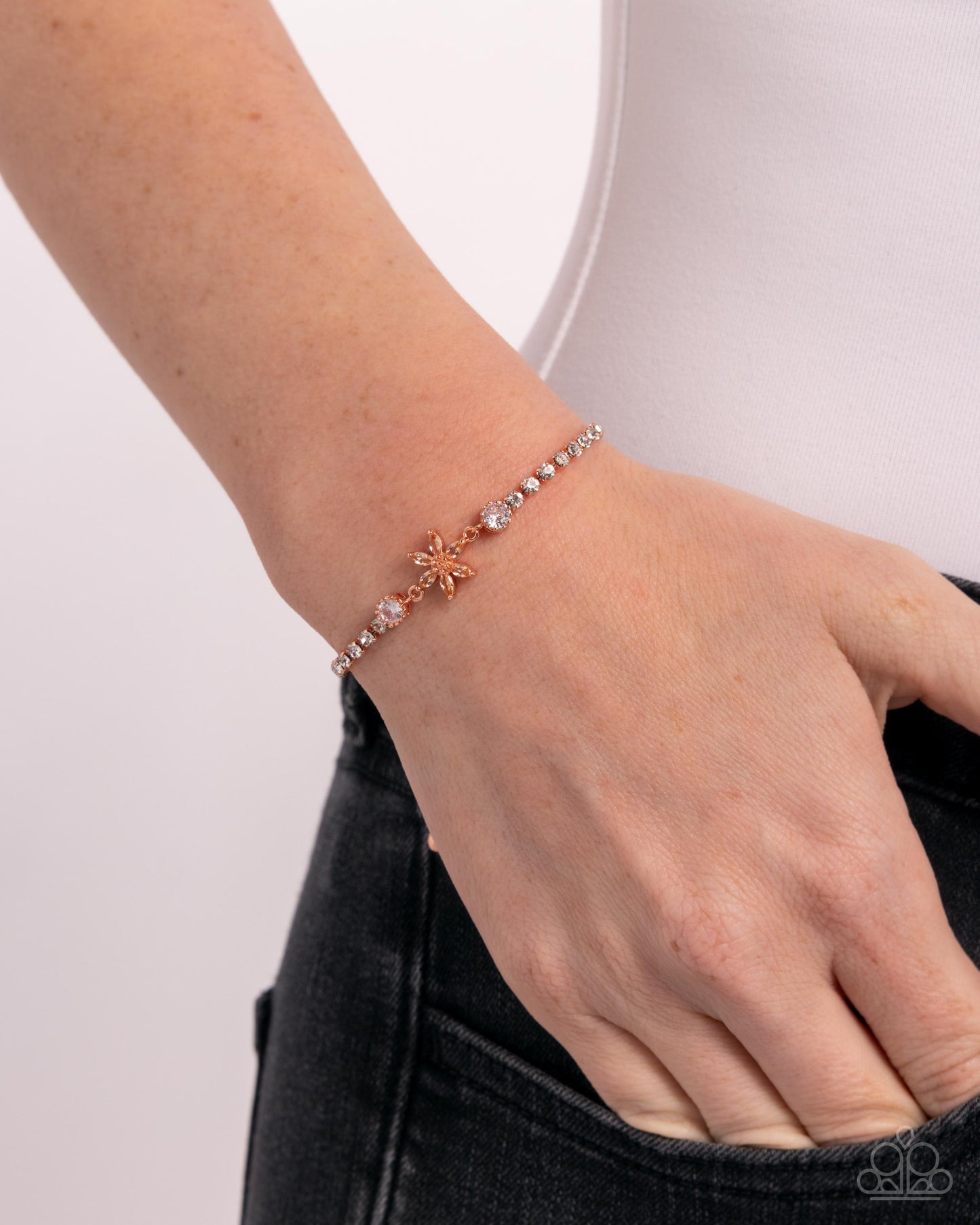 Paparazzi Accessories - Dainty Delivery - Copper Bracelet