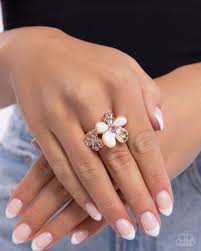 Paparazzi Accessories - A Dizzy SHELL - Rose Gold - Ring