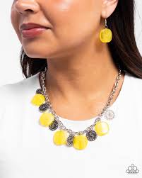 Paparazzi Accessories - Worthwhile Wheels - Yellow Necklace