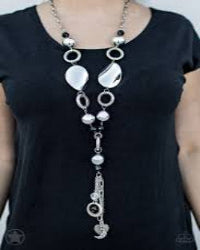 Paparazzi Accessories - Total Eclipse Of the Heart - Black Necklace