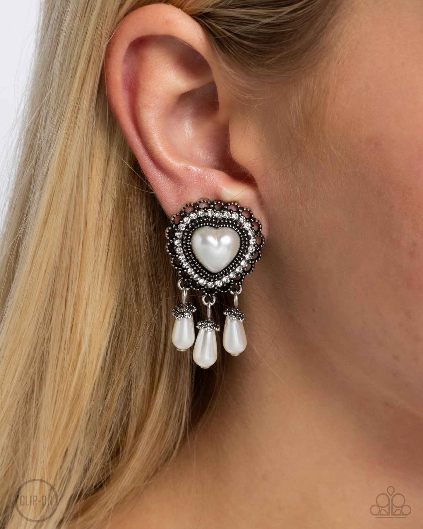 Paparazzi Accessories - Sumptuous Story - White Earrings