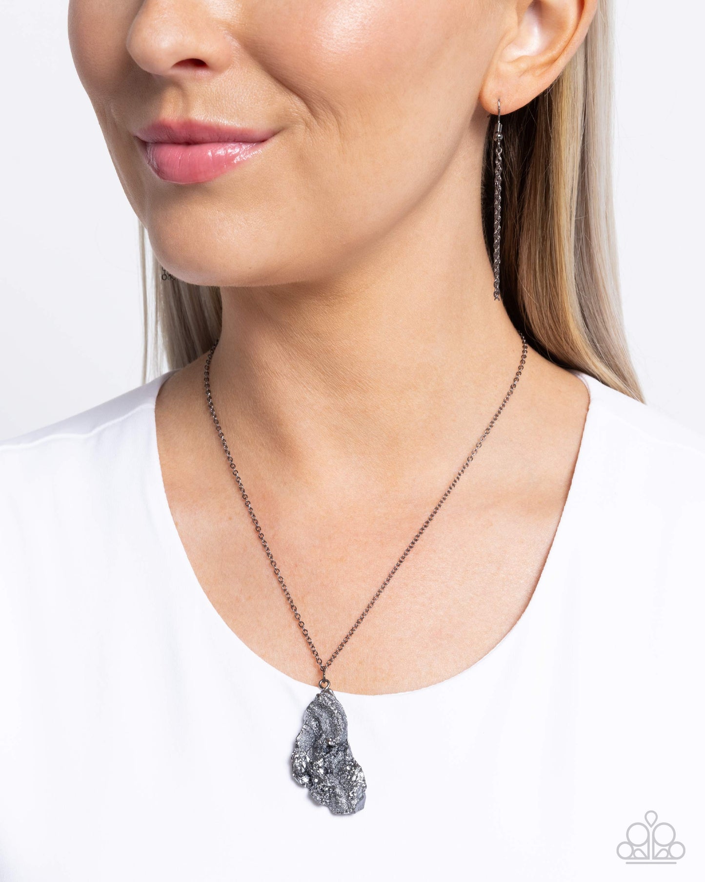 Paparazzi Accessories - Experimental Echo - Black Necklace