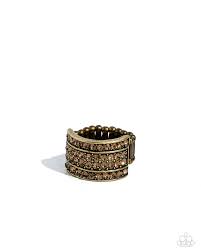 Paparazzi Accessoriesv-vSmoldering Spectacle - Brass Ring